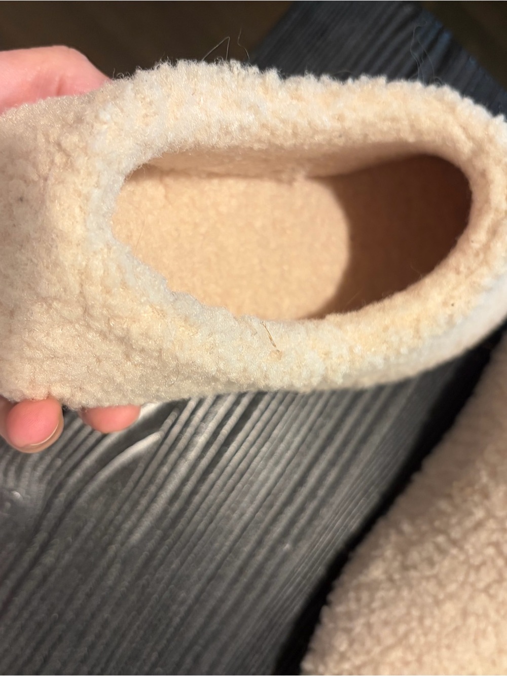 Bombas Women's Sherpa Slip-On Slippers - Cream - Picture 3 of 8